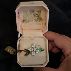 JUICY COUTURE cluster ring, clear stones. BNWT